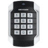 Antivandal bezkontaktn&iacute; čtečka s kl&aacute;vesnic&iacute;	RS485 a Wiegand (W26/W34) protokol	Materi&aacute;l PLAST+zinkov&aacute; slitina - kryt&iacute; IP65, mechanick&aacute; odolnost IK10	Čtec&iacute; frekvence: 13,56MHz	Bezkontaktn&iacute;&nbsp;dosah čten&iacute; 3-5cm	Procesor 32-bit	LED indikace stavu	Certifikace FCC, CE	Kl&aacute;vesnice s 12-ti kl&aacute;vesy (0-9,*,#)	Vestavěn&yacute; bzuč&aacute;k	Tamper switch	DIP switch	Nap&aacute;jen&iacute; 12VDC, pracovn&iacute; odběr:&nbsp;&le;500mA	Pracovn&iacute; teplota -40 až +70&deg;C	Rozměry: 118x76x23mm	Hmotnost: 520g	Povrchov&aacute; mont&aacute;ž