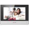 Hikvision DS-KH6320-WTE1/EU 7" IP bytový dotykový monitor s Wifi a PoEDisplej	Nové uživatelsky přívětivé dotykové ovládání&nbsp;	Kapacitní dotykový 7" barevný TFT LCD displej	Nezávislé otevírání 2 zámků	Komunikace se vzdáleným klientským SW na PC	Komunikace s mobilním klientem (smartphone, tablet)	Možnost připojení až 16 IP kamer	Rozlišení 1024 x 600	Menu v češtině&nbsp;Audio	Vestavěný všesměrový mikrofon	Zabudovaný reproduktor	Audio komprese G.711U, 64Kbps	Zlepšení kvality zvuku díky omezení šumu a ozvěnySíťové parametry	Ethernet 10/100M	Wi-Fi 802.11b/g/n	Komprese H.264	Síťové protokoly: TCP/IP, SIP,&nbsp;RTSPAlarmy	8x Alarm vstup pro senzory (např. PIR, detektor kouře...)	2x Alarm výstupRozhraní zařízení	1x RJ45 - 10M/100M	Slot na microSD kartu max. 32GBOstatní parametry	Interní paměť 1