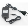 Univerzální stabilizovaný zdroj 100-240V~/12V=/2A / 24W.	Frekvence 50/60 Hz	Vstupní proud 0,4A