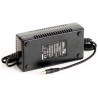 MikroTik OEM nap&aacute;jec&iacute; adapt&eacute;r se standardn&iacute;m&nbsp;5.5 / 2.1mm&nbsp;konektorem určen&yacute;m pro nap&aacute;jen&iacute; např&iacute;klad MikroTik zař&iacute;zen&iacute; nebo kamer se vstupn&iacute;m napět&iacute;m&nbsp;48V DC. Nap&aacute;jec&iacute; adapt&eacute;r m&aacute; maxim&aacute;ln&iacute;&nbsp;v&yacute;kon 96W&nbsp;a max. v&yacute;stupn&iacute; proud je&nbsp;2A. Ke zdroji je fixně přiděl&aacute;n 2-pinov&yacute; př&iacute;vodn&iacute; kabel pro 230V.Zdroj nen&iacute; určen k&nbsp;nap&aacute;jen&iacute; rekord&eacute;rů s PoEDal&scaron;&iacute; parametry	LED indikace	Hmotnost 428g